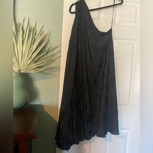 Banana Republic One Shoulder Accordion MIDI Dress